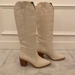 Billini | off white/white | boots | size 8 | never worn | no box
